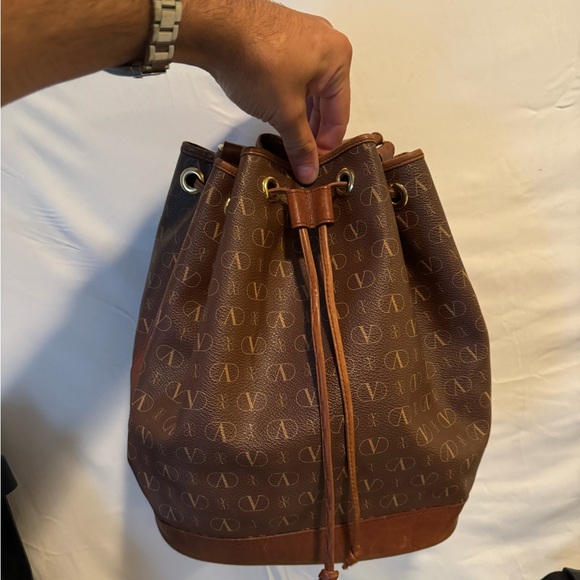 Vintage Valentino Bucket Bag - Picture 3 of 3